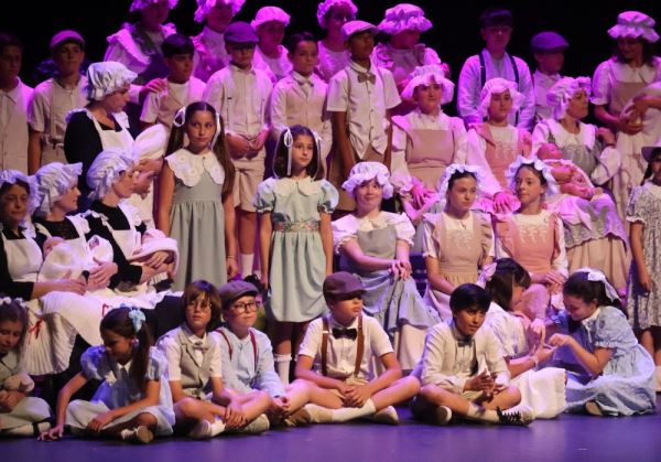 La Zarzuela ‘Agua, azucarillos y aguardiente’ del Conservatorio Profesional de Música de El Ejido enamora al público
