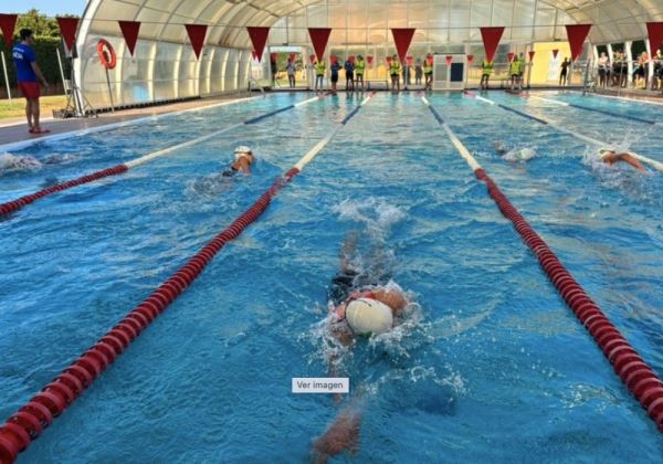 Un centenar de niños y jóvenes desafían al calor en el II Triatlón de Menores “Ciudad de Vícar”