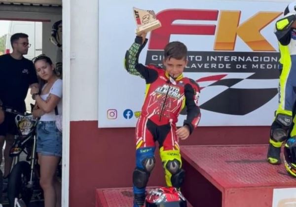 Un pequeño piloto almeriense brilla con un segundo puesto en el Motoscoot Cup III GP Mvparts