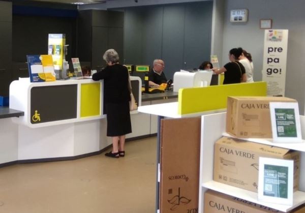 Correos ofrece sus servicios de verano en 42 oficinas de la provincia de Almería
