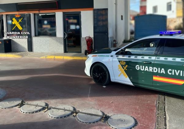 Intensificación de la colaboración entre Guardia Civil de Almería y las gasolineras de la provincia contra suministro ilegal de combustible