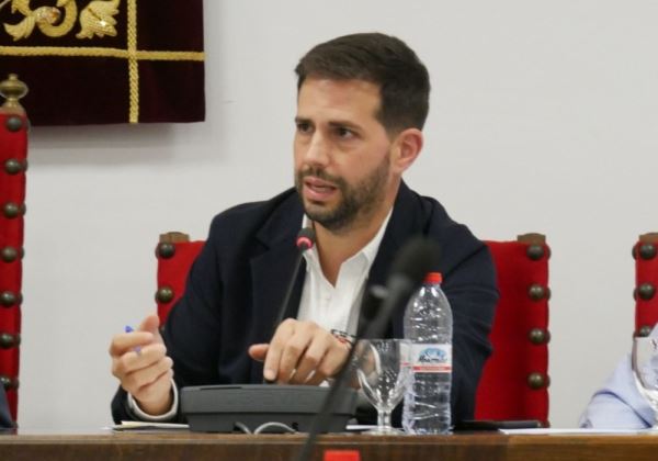 José Crespo destaca los vínculos personales de Javier A. García como pregonero de Adra