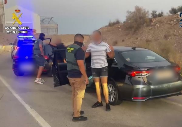 La Guardia Civil y la Policía Nacional de Almería desarticulan un grupo criminal con carácter internacional