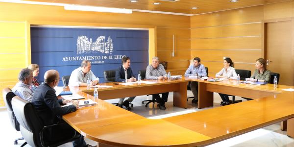 Peligran dos proyectos clave por el retraso de la Junta en aprobar la incorporación de Balerma en el Grupo de Acción Local Pesquero del Poniente