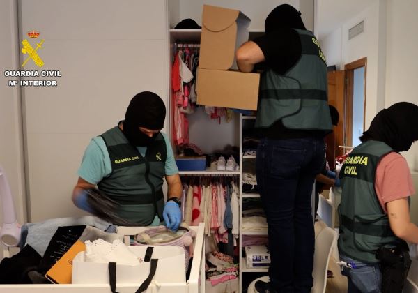 Desarticulado un grupo criminal especializado en vishing con 42 víctimas y más de 100.000 euros estafados