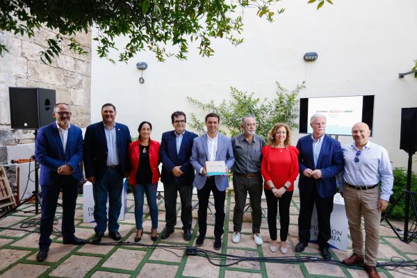 Diputación invita a disfrutar la provincia con la guía 'Patrimonio y Turismo de Almería'