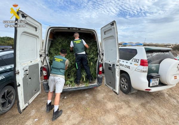 La Guardia Civil de Almería intensifica la erradicación de plantaciones de marihuana en el poniente almeriense