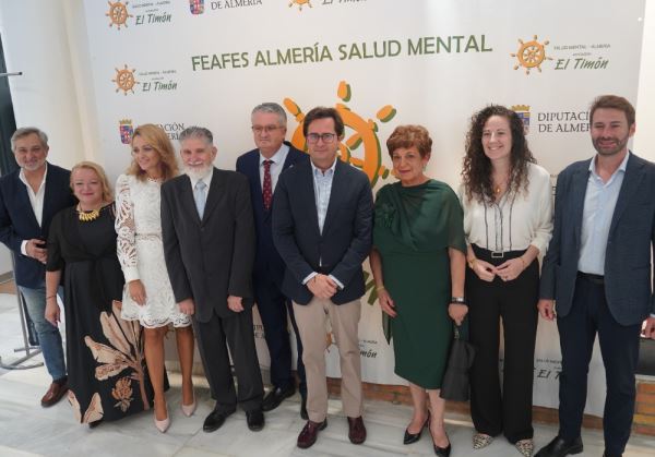 La Asociación El Timón cumple 30 años con una gala en la que pone el acento en las reivindicaciones sobre la salud mental