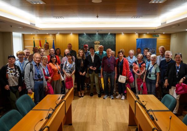 Una treintena de agricultores alemanes descubren el modelo de agricultura y turismo de El Ejido