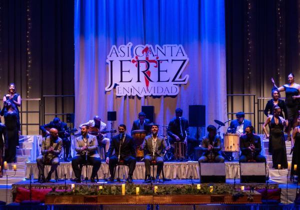 ‘Así canta Jerez en Navidad’ ofreció una gran fiesta con un excelente repertorio en el Auditorio de Roquetas