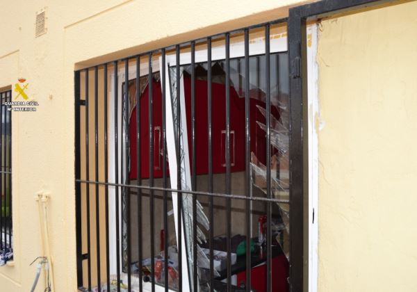 La Guardia Civil investiga una explosión en el interior de una vivienda en Vícar