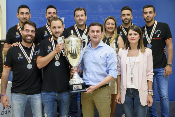 El Club 'El Perdigal - Trabucco' brinda su segundo Campeonato del Mundo de Pesca a la provincia