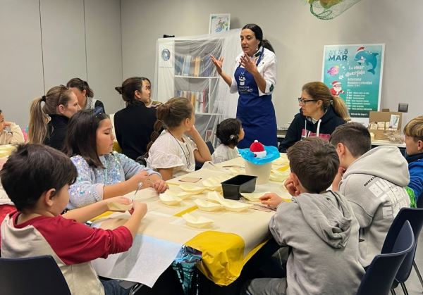 La cocina saludable se convierte en una experiencia educativa para las familias en el Aula del Mar