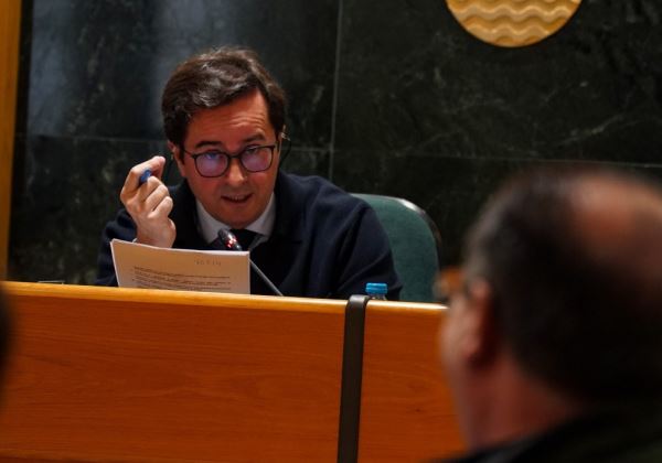 El Pleno reclama al Gobierno de España central el estudio de viabilidad del tren de cercanías Almería–Poniente