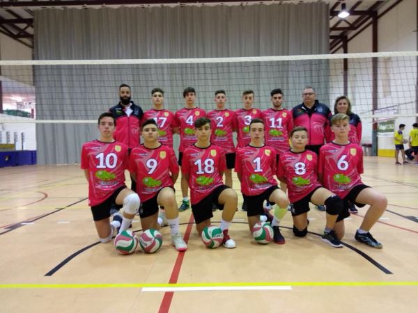 El equipo cadete masculino del Club Voleibol Berja participa en el Campeonato de España