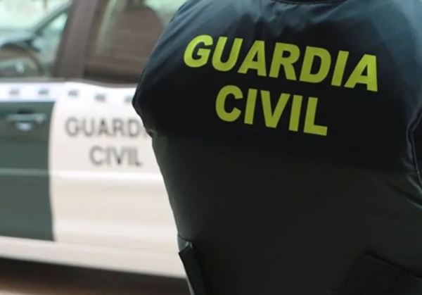 Guardia Civil franco de servicio evita un robo por el método del abrazo en Níjar