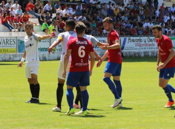 La UD Almería B mete pié y medio en Segunda División B tras vencer 3-6 al Villarobledo