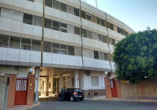 La Guardia Civil detiene al autor de un violento robo en una vivienda de Huércal-Overa tras agredir a la víctima con un arma prohibida