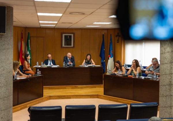 Gabriel Amat: “Queremos que la Guardia Civil se quede en Roquetas de Mar”