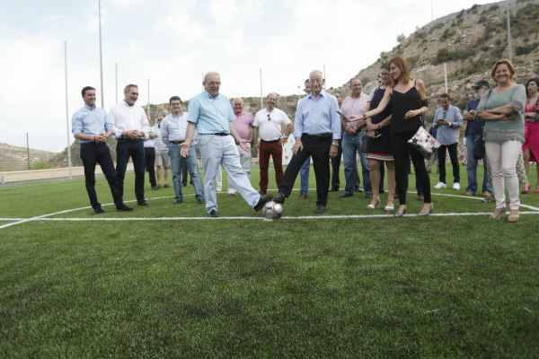 La Envía estrena Campo de Césped y Pistas de Pádel gracias a las inversiones de Planes Provinciales