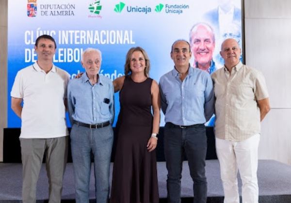 Diputación y Unicaja Costa de Almería acercan el voleibol de primer nivel con un Clínic de Marcelo Méndez