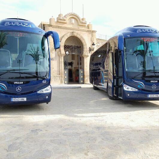 Vera refuerza su servicio de autobuses interurbanos durante la época estival