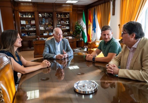 El Ayuntamiento de Roquetas de Mar y Endesa refuerzan su colaboración para facilitar el desarrollo de nuevos proyectos municipales
