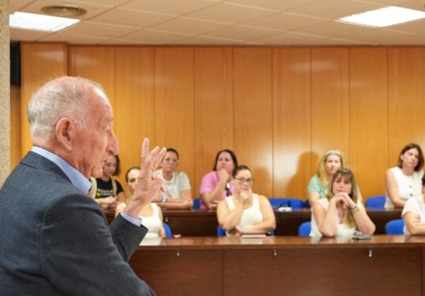 El Ayuntamiento de Roquetas de Mar refuerza la colaboración con las AMPAS del municipio