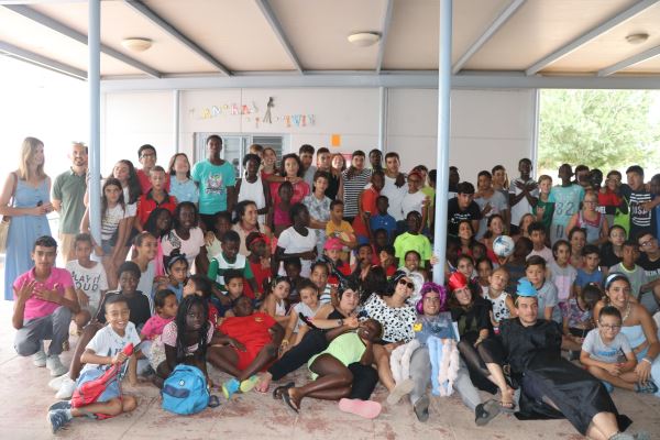 Más de 200 niños disfrutan de las actividades lúdico-educativas de la Escuela Abierta de Verano de Las Norias