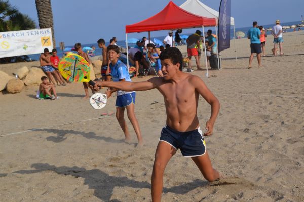 Un centenar de participantes en la Copa de Verano de Tenis Playa de la Diputación de Almería