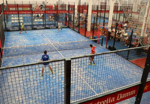 Calvache y Asenjo se alzan con el V Torneo Padel Indoor de El Ejido en la categoría primera masculina