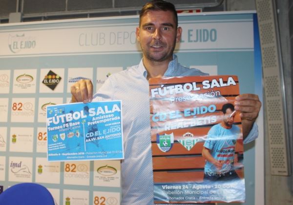 El primer equipo masculino de Fútbol Sala del CD El Ejido se presenta ante su afición este viernes