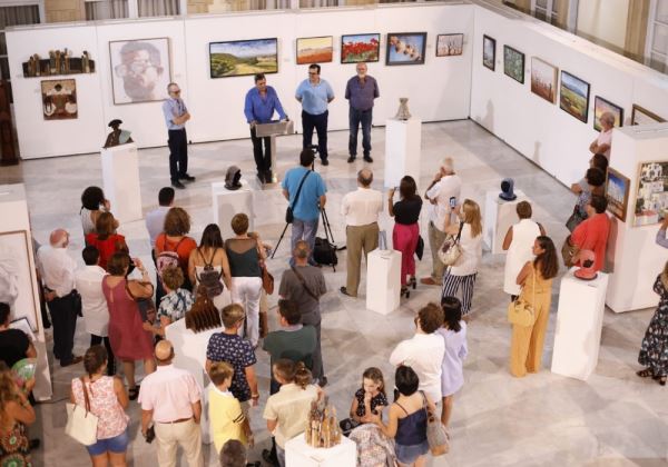 Diputación reúne el arte de tres autores y una empresa albojense en la muestra 'Arte-Albox'