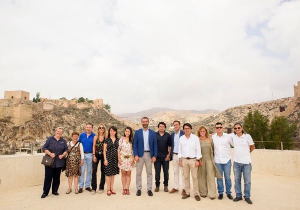Almería recibe a una delegación colombiana para compartir iniciativas de movilidad, desarrollo urbano y participación