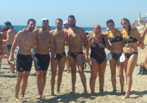 Excelente papel de los monitores de la piscina de Vícar en el III Circuito Provincial de travesías a nado de la Diputación Provincial