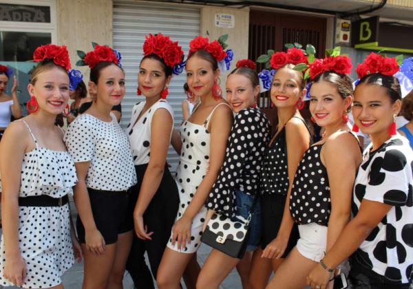 Adra da el pistoletazo de salida a sus fiestas con la inauguración de la Feria del Mediodía
