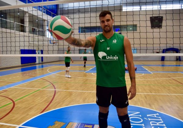 El jugador de Unicaja Almería Borja Ruiz, feliz con el cargo de capitán del equipo