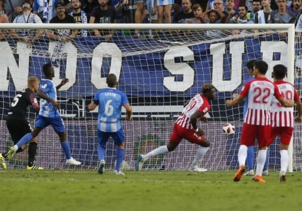 La UD Almería vence al Málaga y pasa la primera ronda de la Copa del Rey