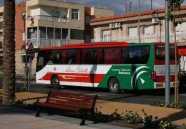 El transporte universitario de Vícar con la UAL reanuda el servicio de cara al nuevo curso académico