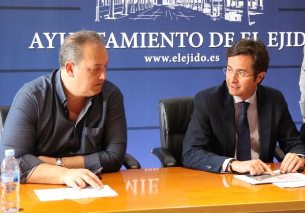 El Ayuntamiento de El Ejido inicia los trámites para rescatar el servicio del agua