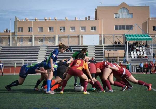 Las chicas de Unión Rugby Almería femenino buscan apoyos
