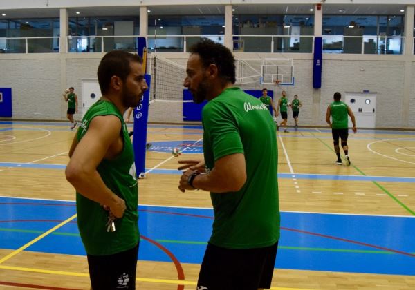 Unicaja Almería de Voleibol se prepara para enfrentarse al Ibiza de Piero
