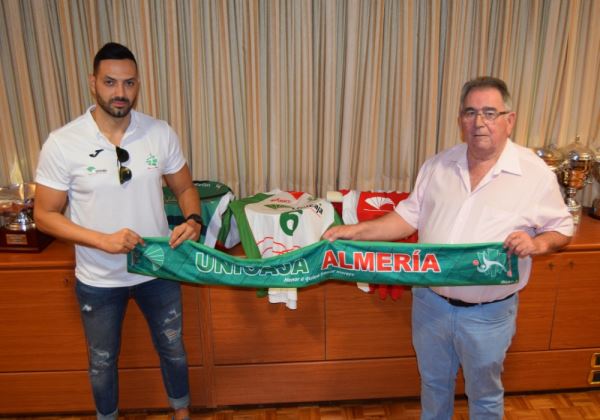 Unicaja Almería presenta a Víctor Viciana para el proyecto de esta nueva temporada