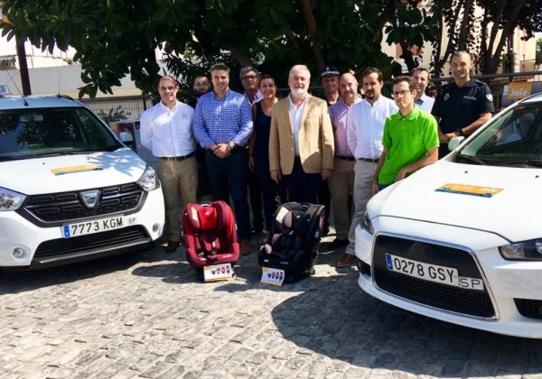 Los taxistas del Bajo Andarax disponen de sistemas de retención infantil para mejorar la seguridad de los menores