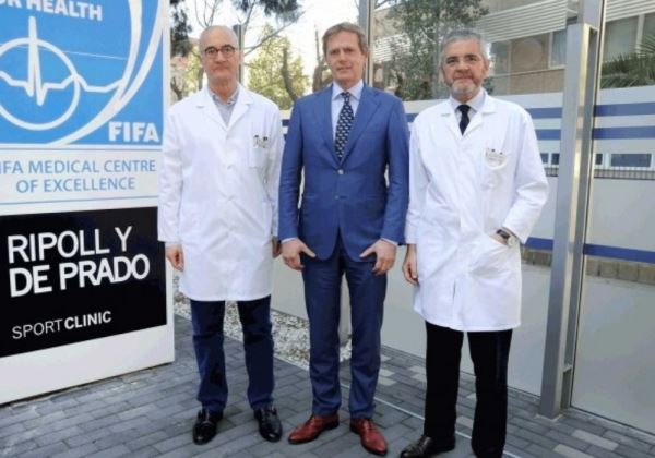 El jugador de la UD Almería Nano será operado hoy por los doctores Pedro Luis Ripoll y Niek Van Dijk