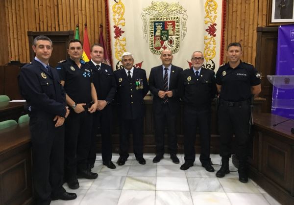 El Ayuntamiento de Huércal-Overa reconoce la labor de los Policías Locales en el día de sus patronos