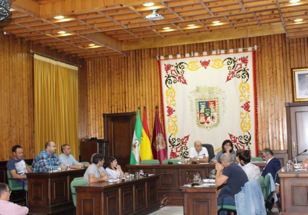 El Ayuntamiento de Huércal-Overa pone a disposición de la Junta 7.000 metros cuadrados en el Recinto Ferial para el nuevo colegio
