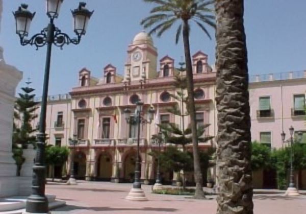 El Ayuntamiento de Almería recibe catorce ofertas para ejecutar la segunda fase de las obras de mejora de la calle Santiago y su entorno