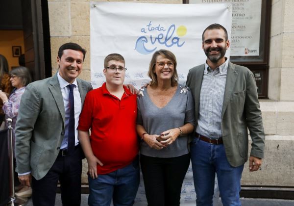 El alcalde de Almería apoya la campaña 'Pon el marcador a cero y conoce la mejor versión de ti mismo' de A Toda Vela para captar voluntarios