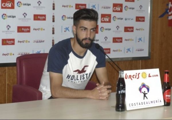 El jugador de la UD Almería Chema Núñez destaca el potencial de Las Palmas, rival del domingo